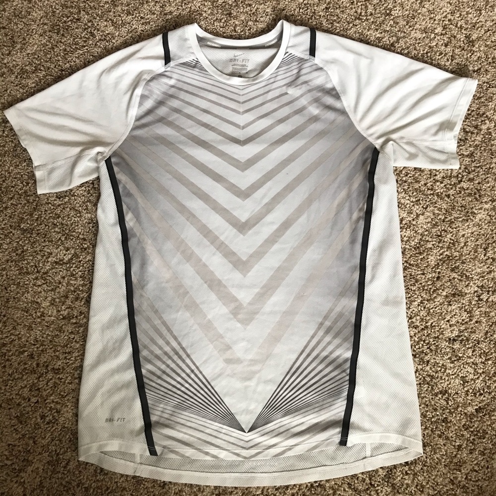 White Nike Athletic Tee (Men’s L)